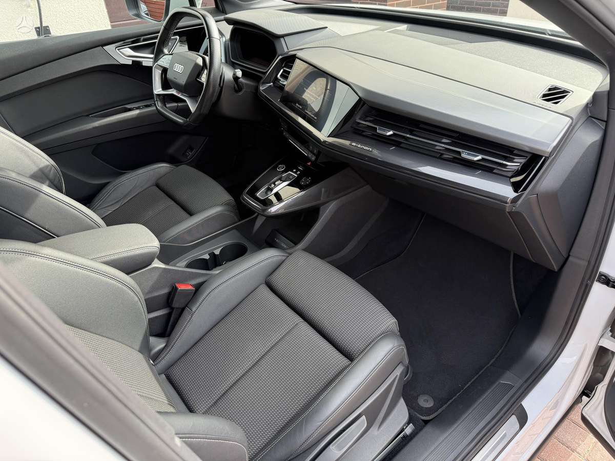 Audi Q4 e-tron, 82 kWh, off-road / crossover