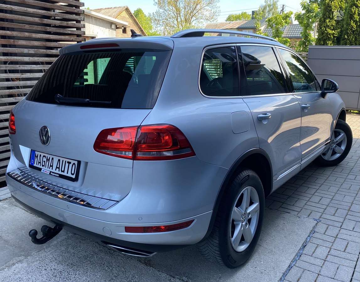 Volkswagen Touareg - 4