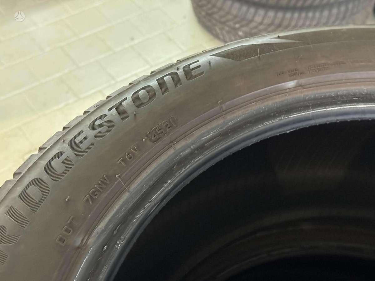 Bridgestone BLIZZAK LM001 MO, winter 235/50 R19