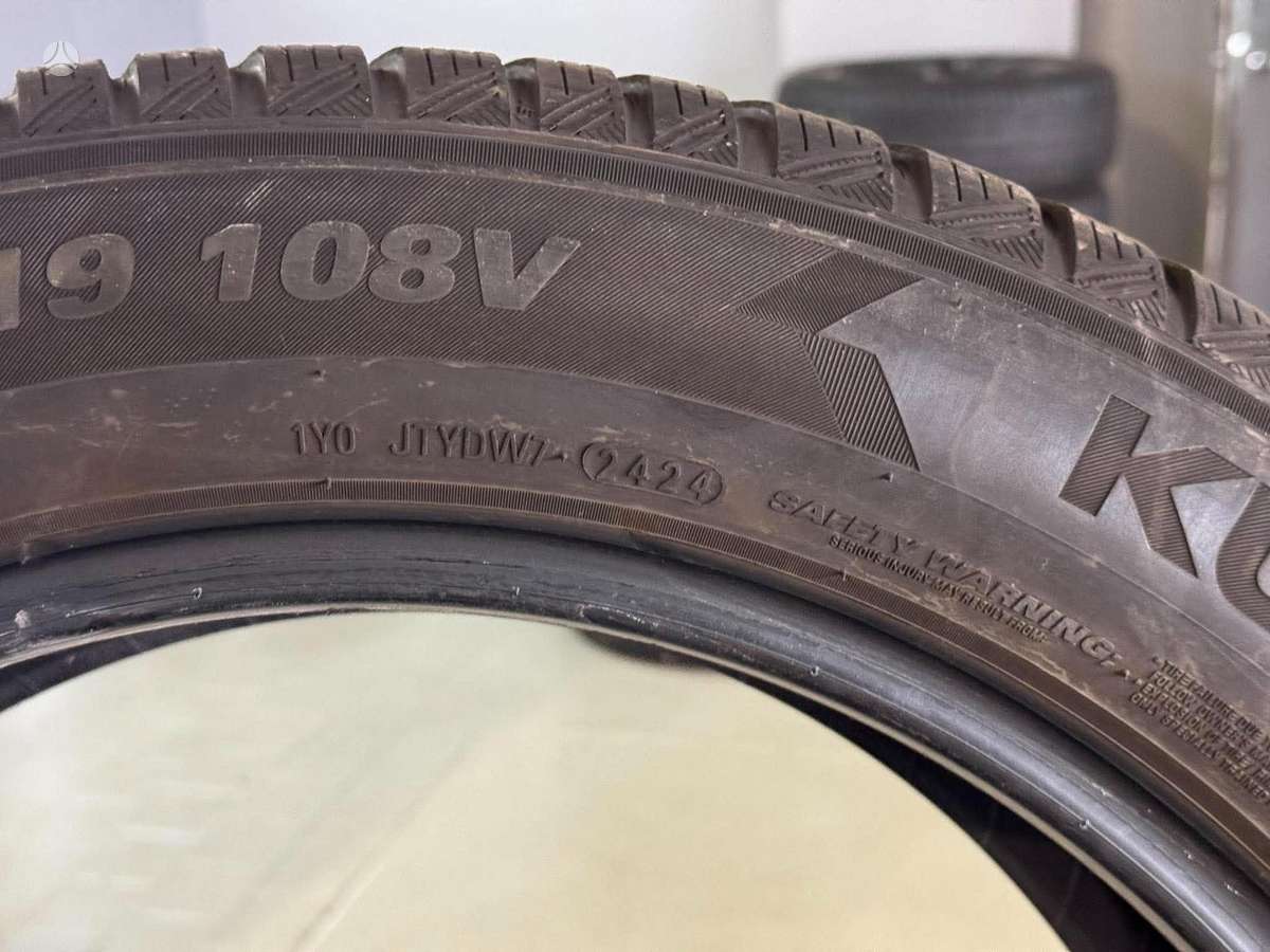Kumho WINTERCRAFT WP52 EV | 2024, winter 235/55 R19