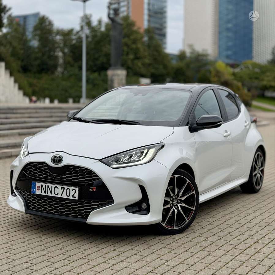 Toyota Yaris - 1
