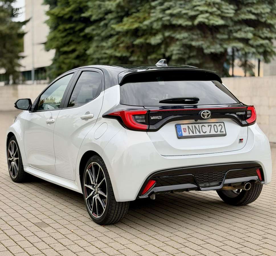 Toyota Yaris - 4