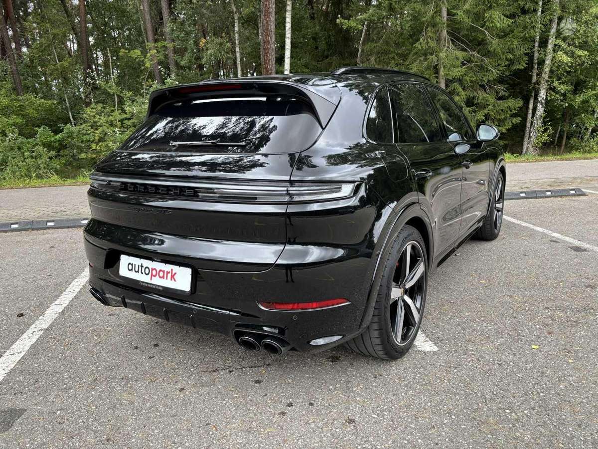 Porsche Cayenne - 3