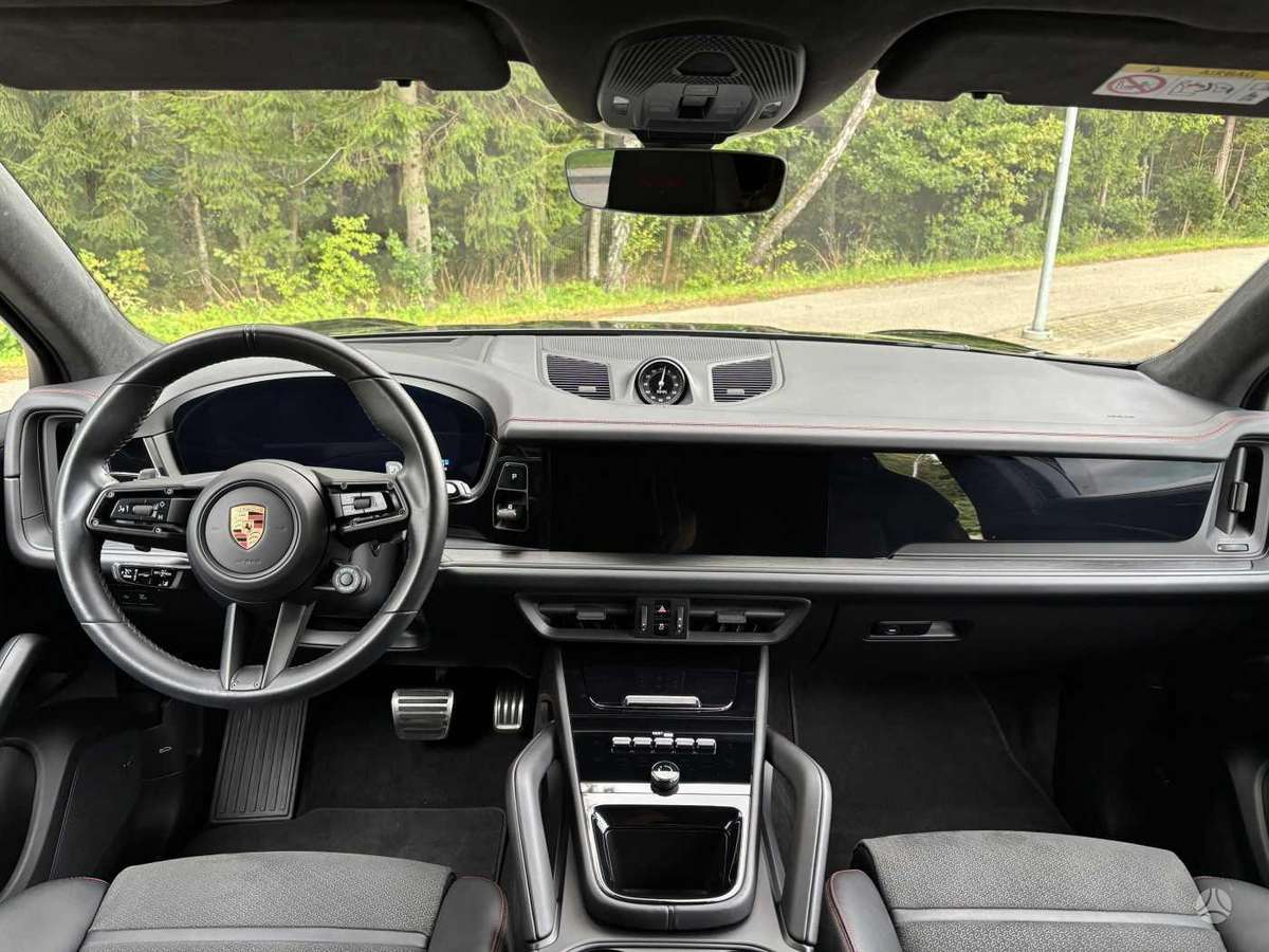 Porsche Cayenne - 8