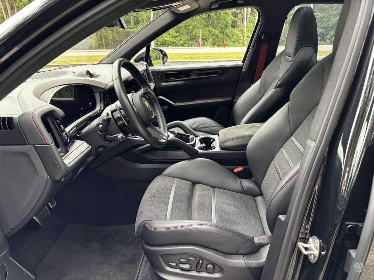 Porsche Cayenne - 10