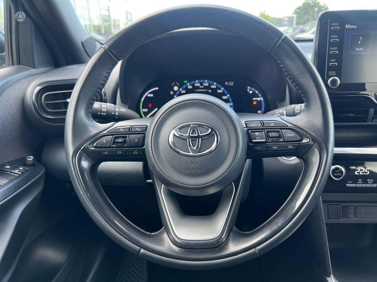 Toyota Yaris Cross - 12
