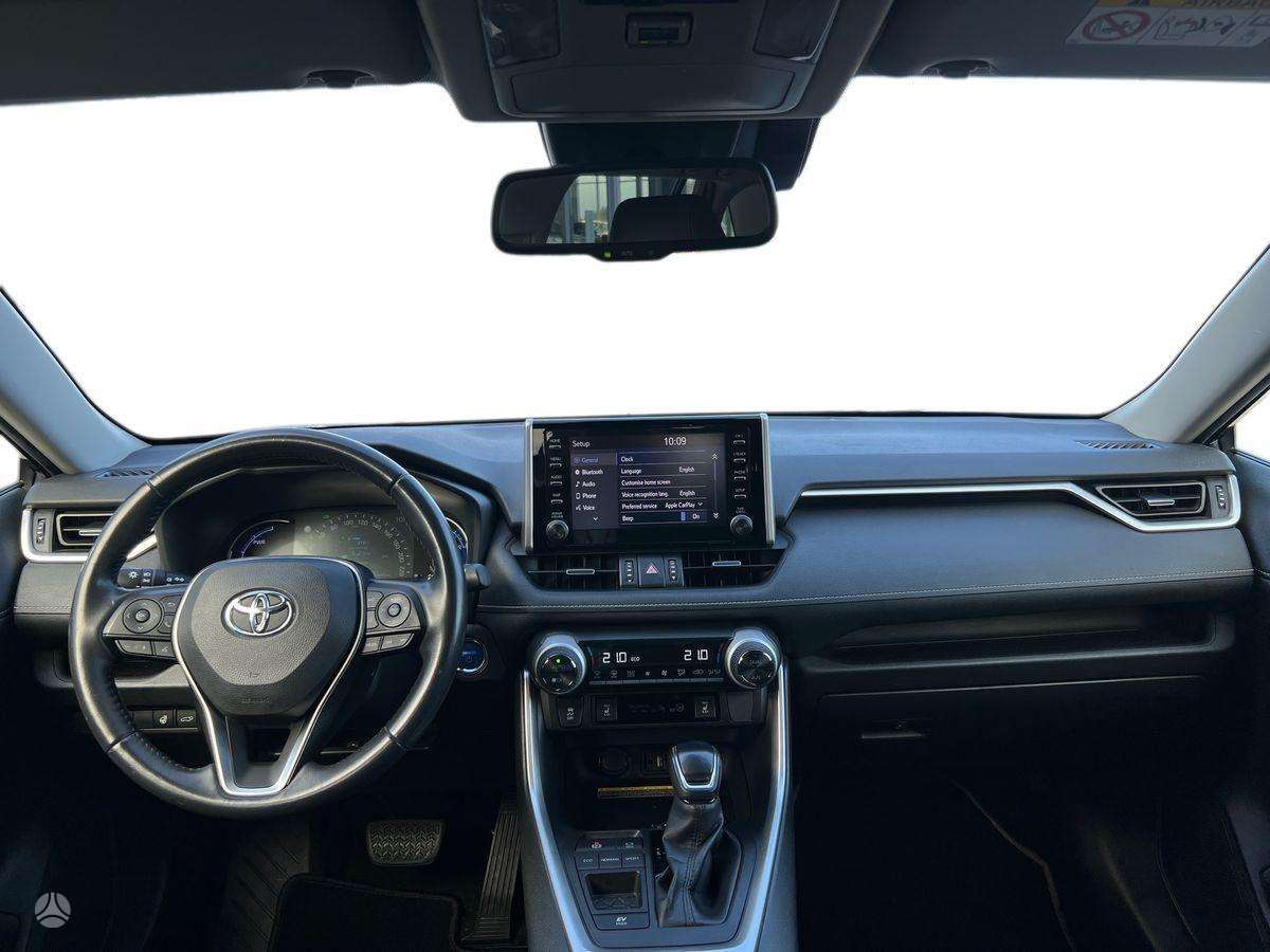 Toyota RAV4 - 8