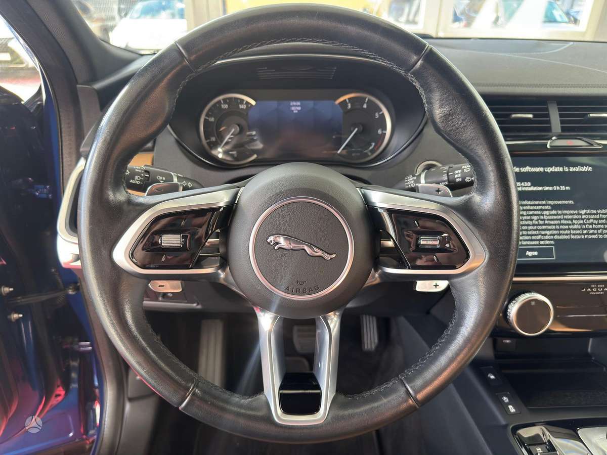 Jaguar E-Pace, 2.0 l., off-road / crossover