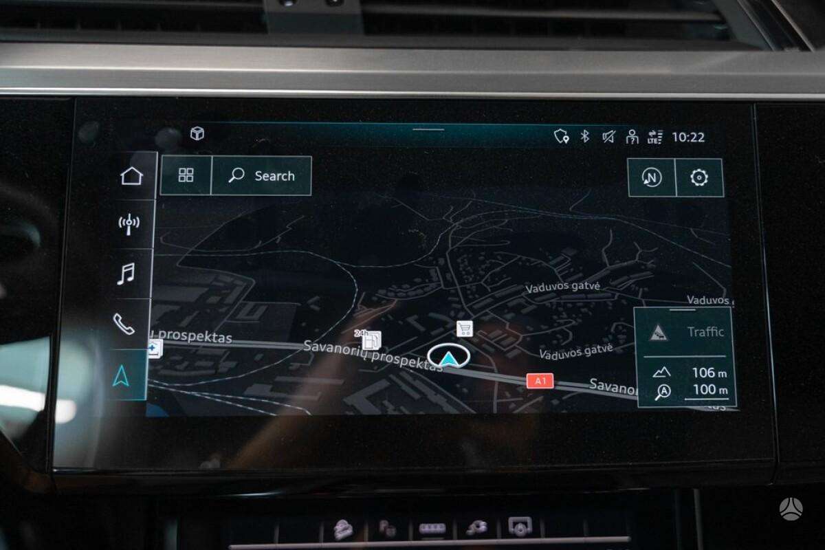 Audi e-tron, visureigis / krosoveris