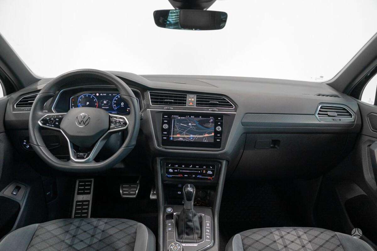 Volkswagen Tiguan - 8