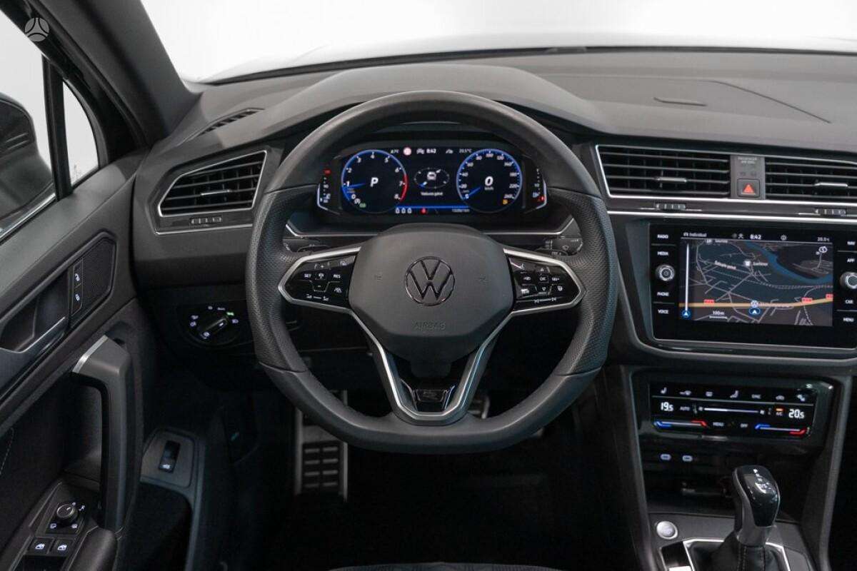 Volkswagen Tiguan - 9
