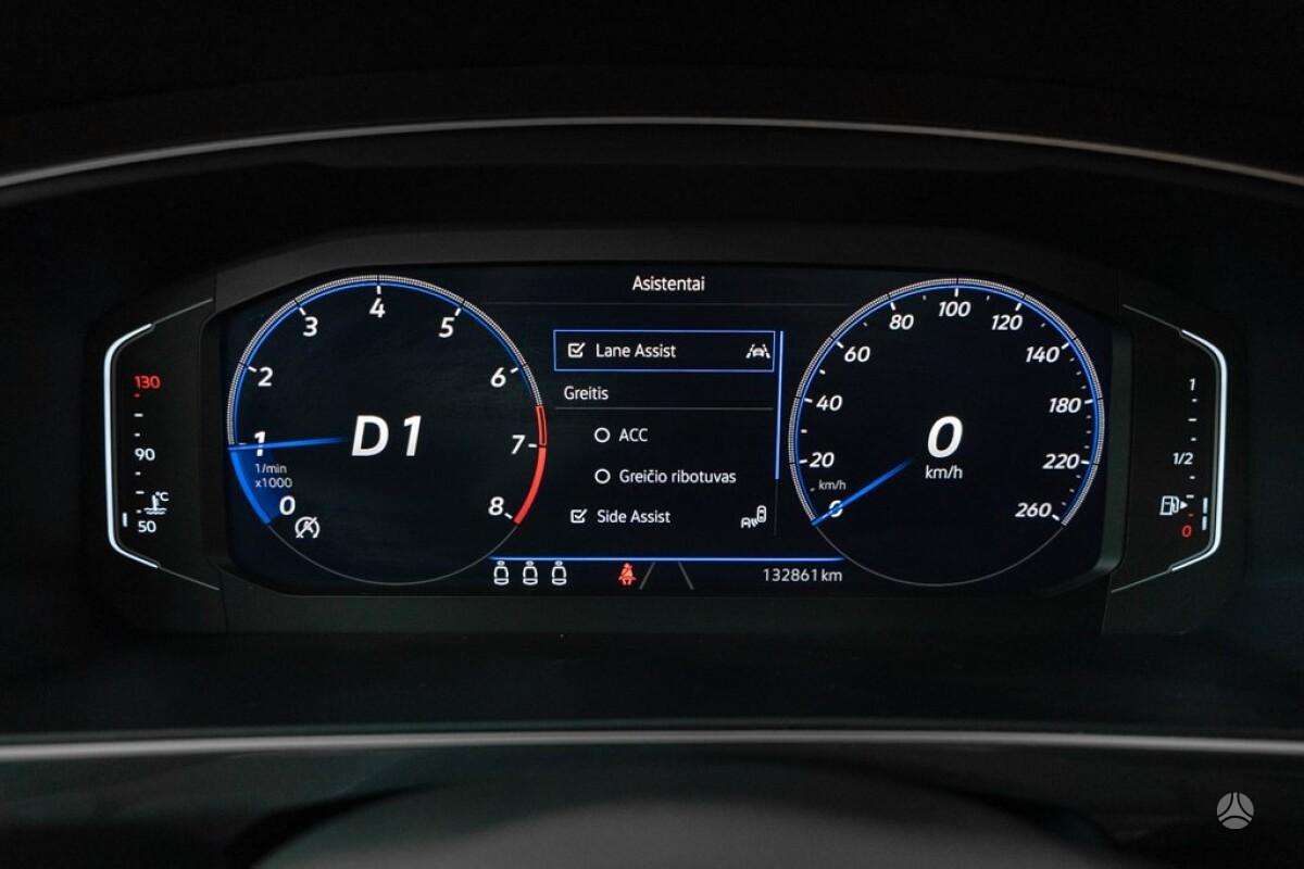 Volkswagen Tiguan - 11