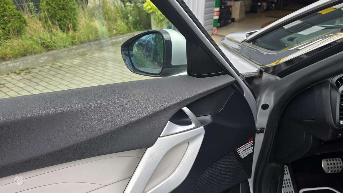 Citroen DS5, 2.0 l., hatchback