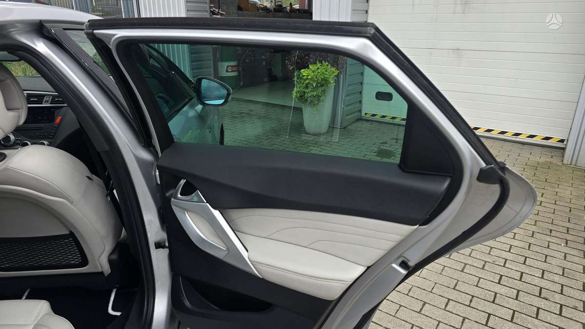 Citroen DS5, 2.0 l., hatchback