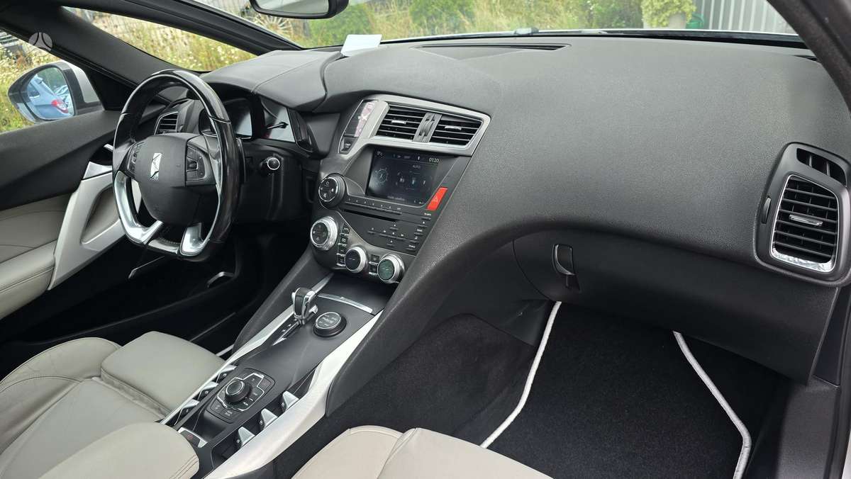 Citroen DS5, 2.0 l., hatchback