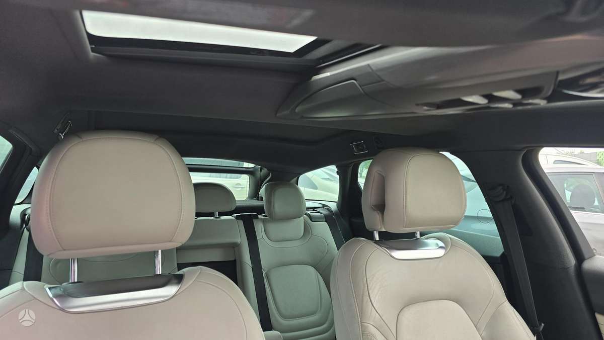 Citroen DS5, 2.0 l., hatchback
