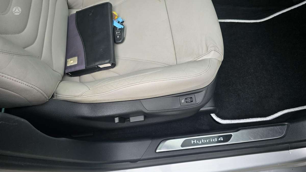 Citroen DS5, 2.0 l., hatchback
