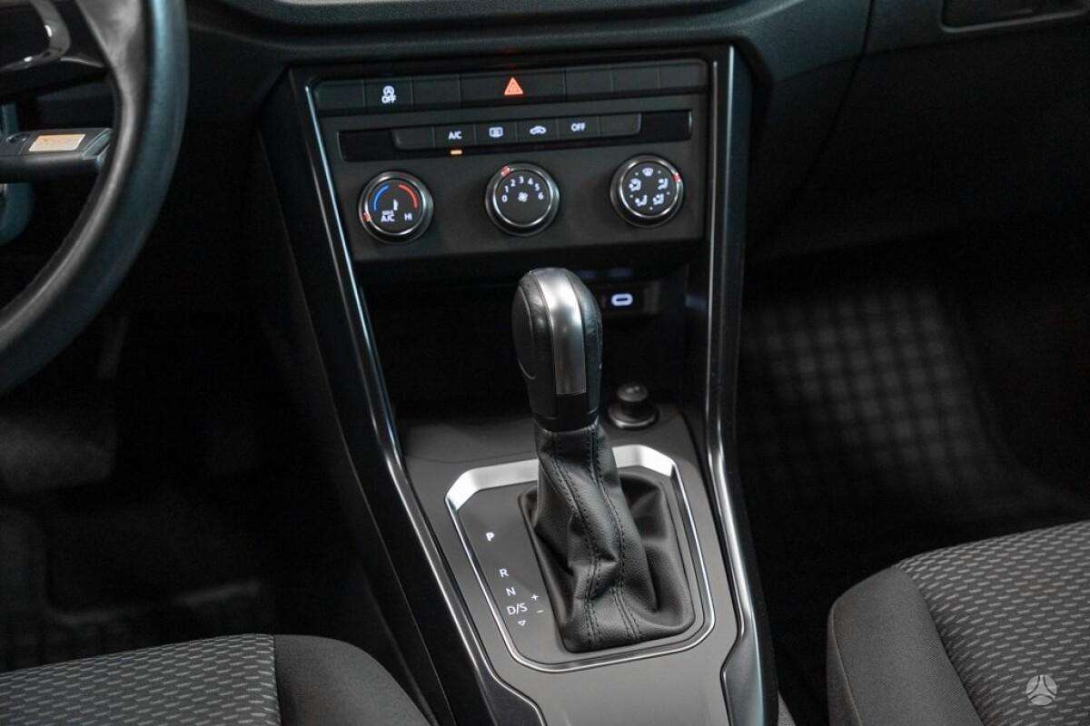 Volkswagen T-Roc - 12