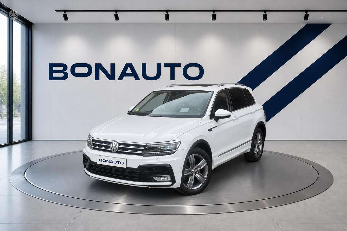 Volkswagen Tiguan - 1