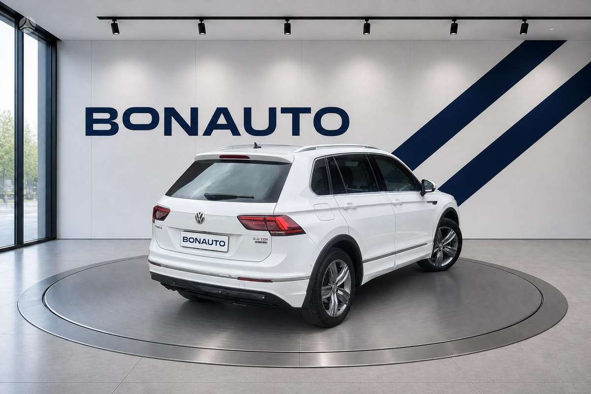 Volkswagen Tiguan - 4