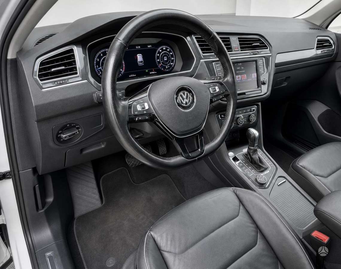 Volkswagen Tiguan - 7