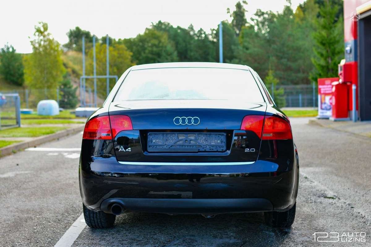Audi A4, 2.0 l., Седан