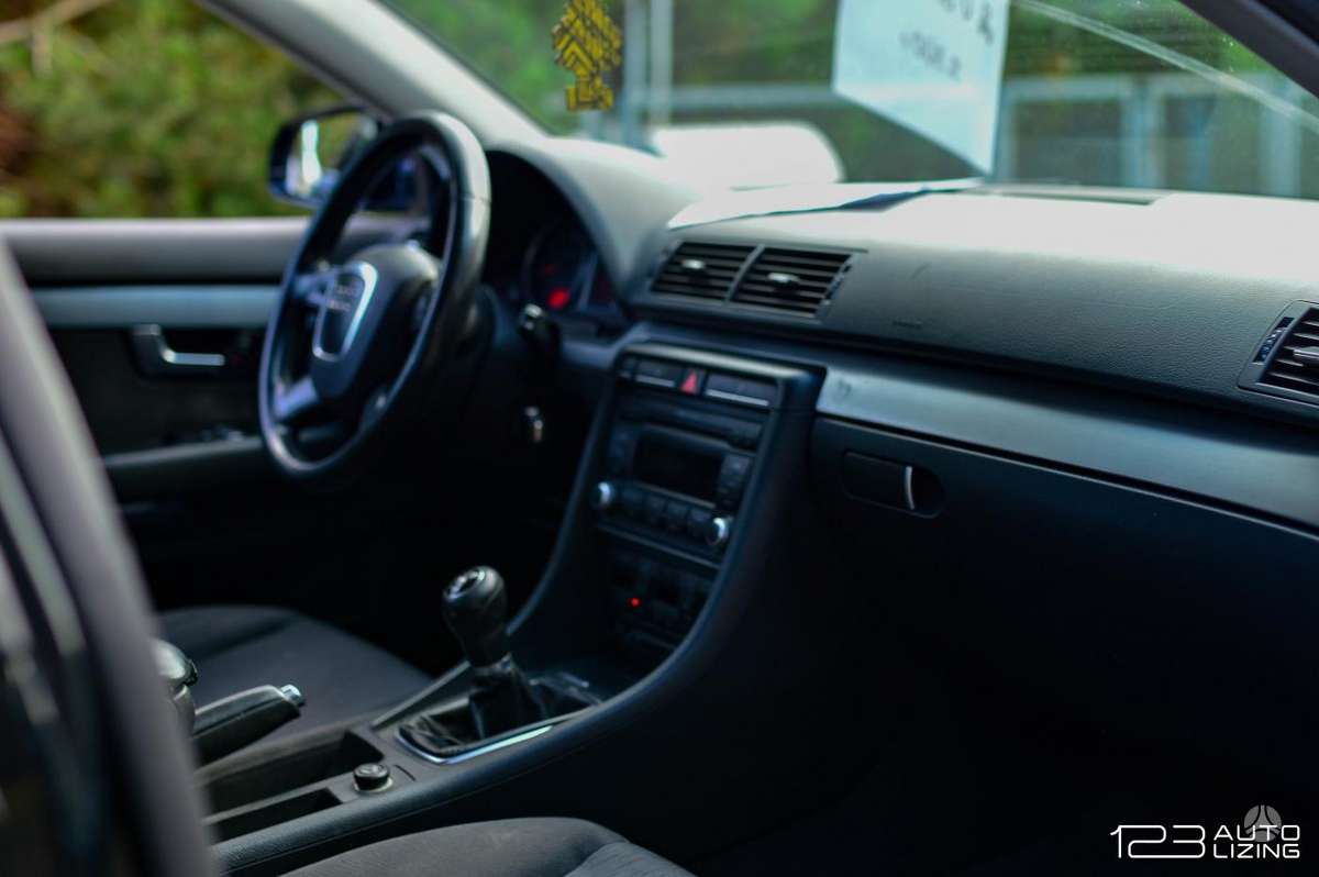 Audi A4, 2.0 l., Седан
