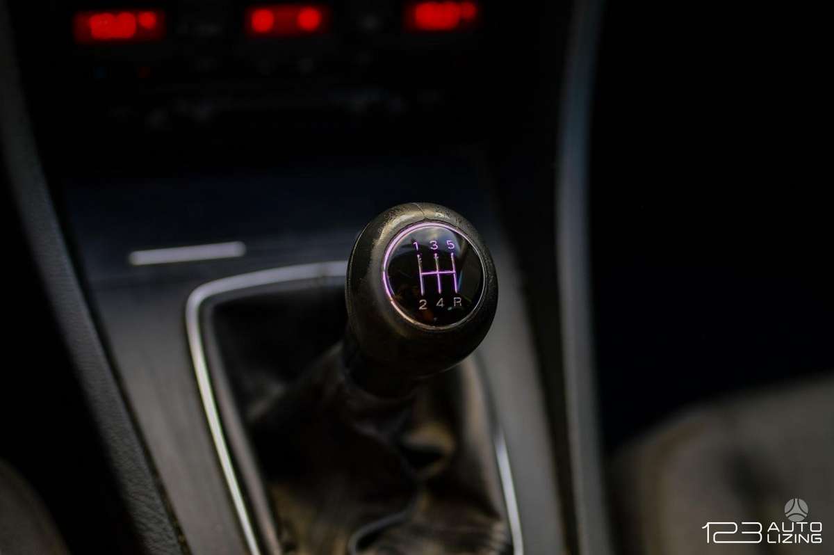 Audi A4, 2.0 l., Седан