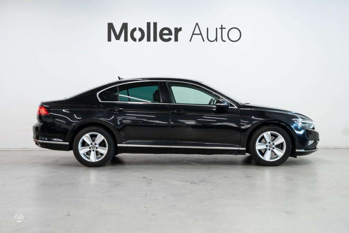 Volkswagen Passat - 4