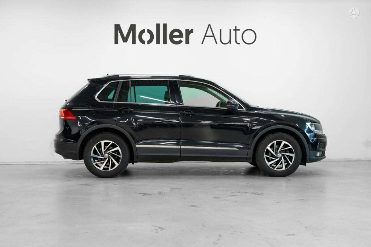 Volkswagen Tiguan - 4