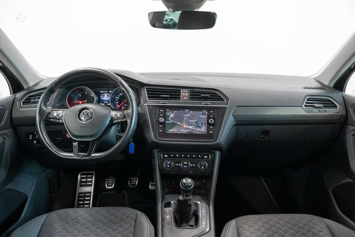 Volkswagen Tiguan - 8