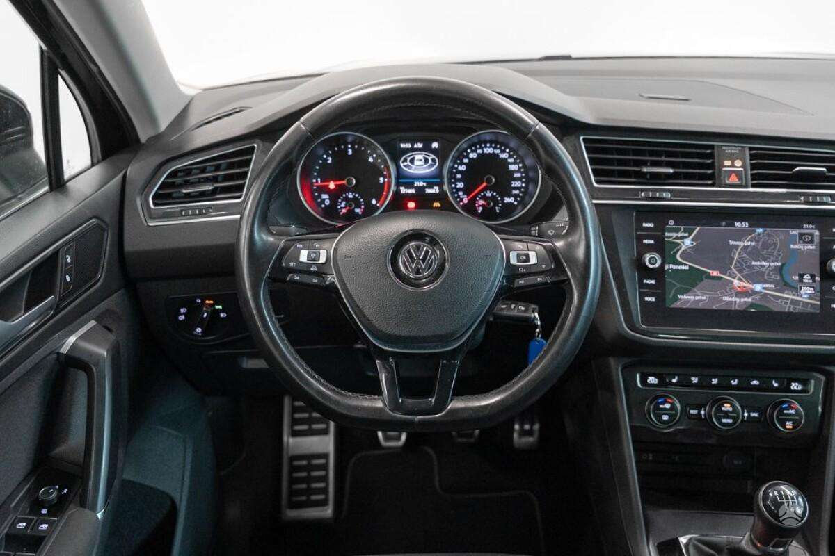 Volkswagen Tiguan - 9