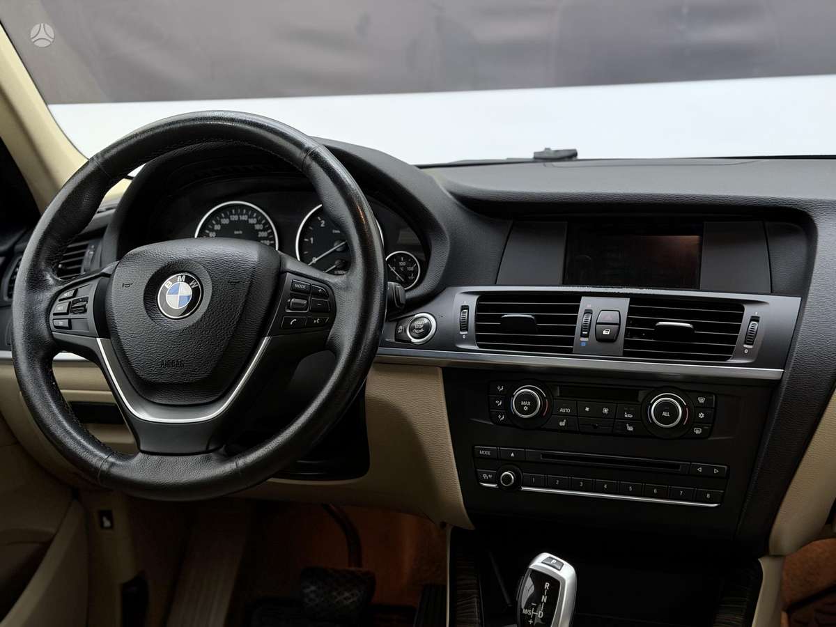 BMW X3, 2.0 l., off-road / crossover