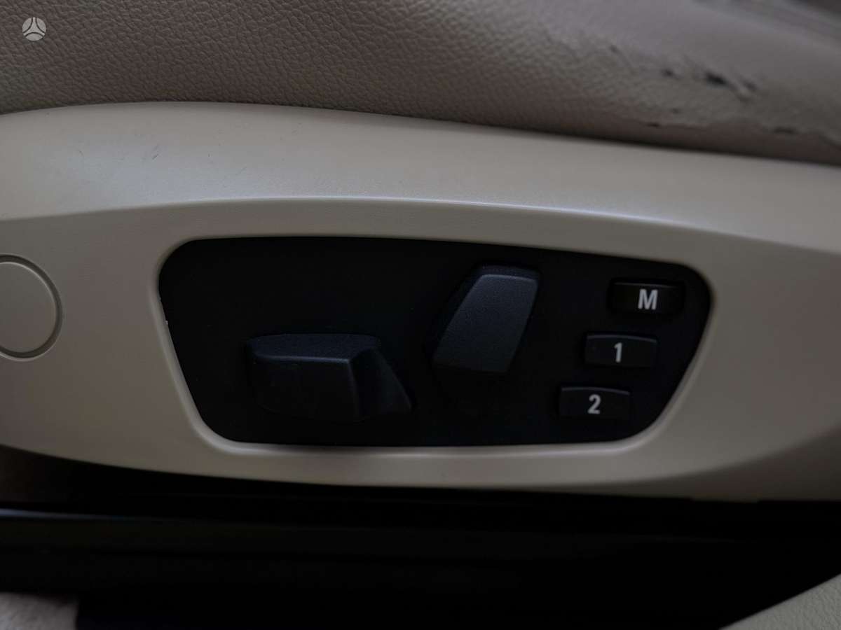 BMW X3, 2.0 l., off-road / crossover