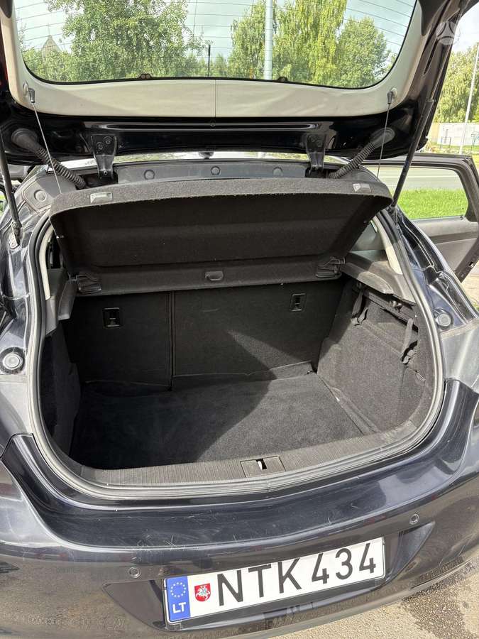 Opel Astra, 1.6 l., hatchback