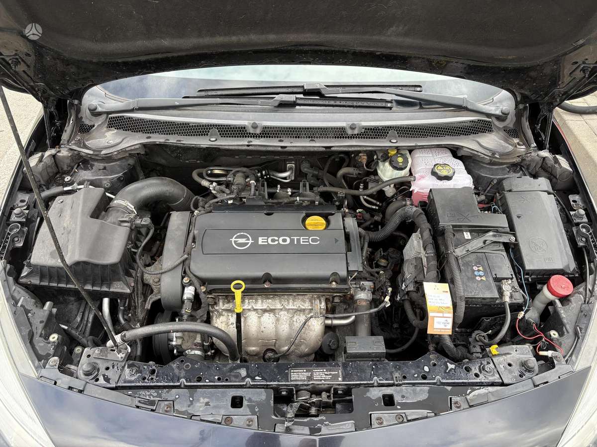 Opel Astra, 1.6 l., hatchback
