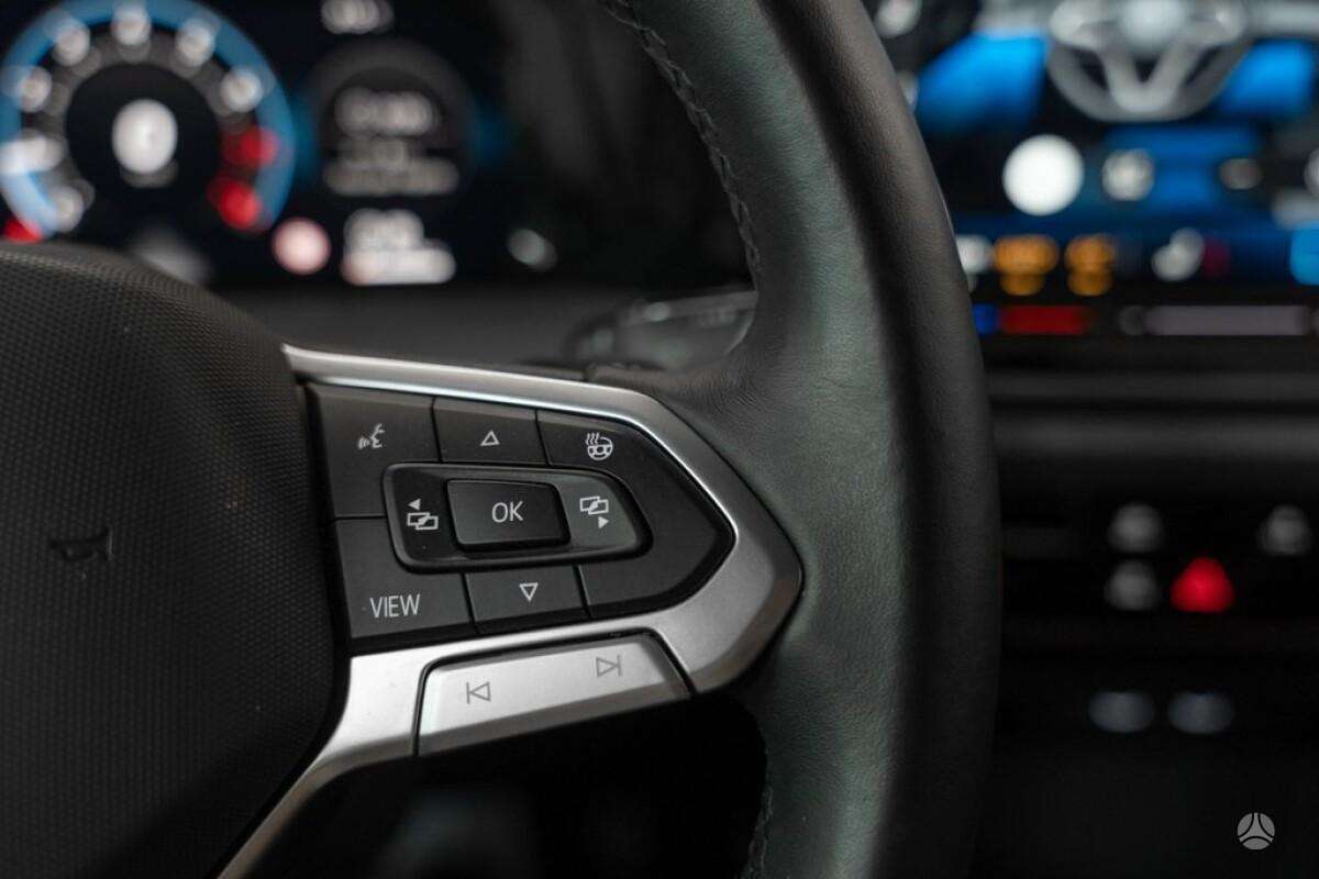Volkswagen Golf - 10