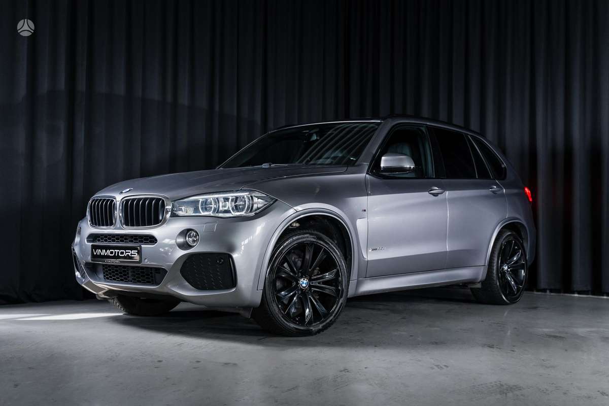 BMW X5, 3.0 l., off-road / crossover