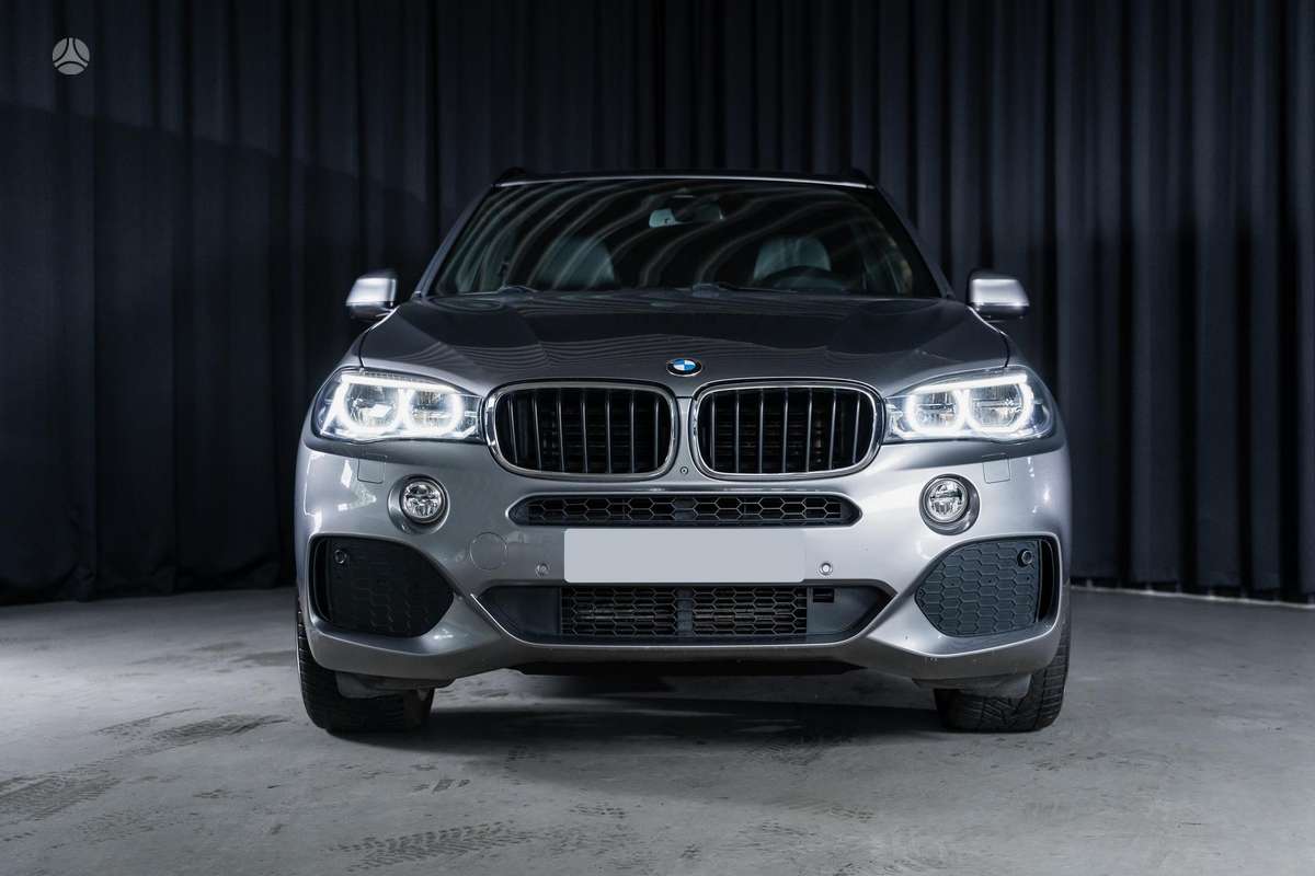 BMW X5, 3.0 l., off-road / crossover