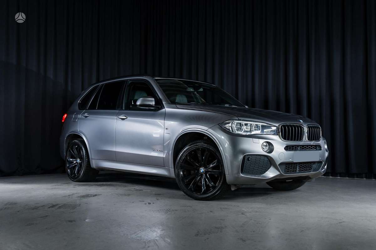 BMW X5, 3.0 l., off-road / crossover
