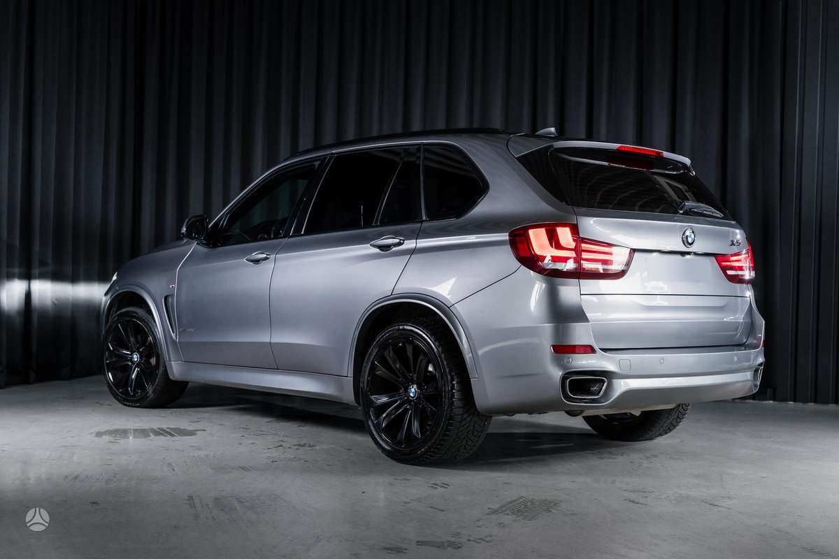BMW X5, 3.0 l., off-road / crossover