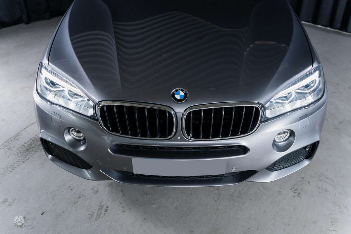 BMW X5, 3.0 l., off-road / crossover