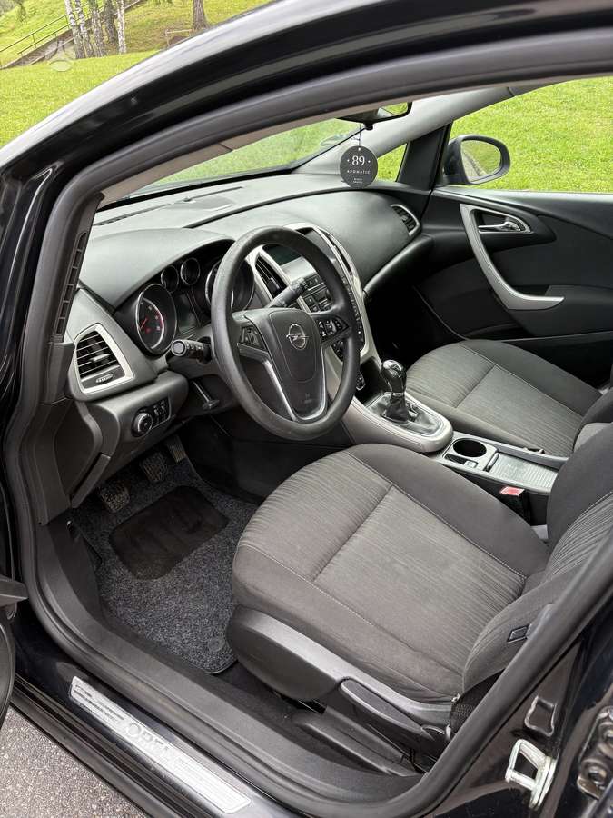 Opel Astra, 1.6 l., hatchback