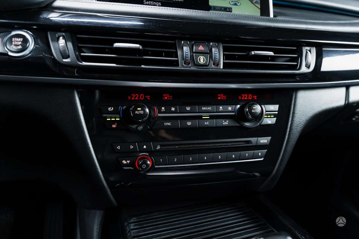 BMW X5, 3.0 l., off-road / crossover