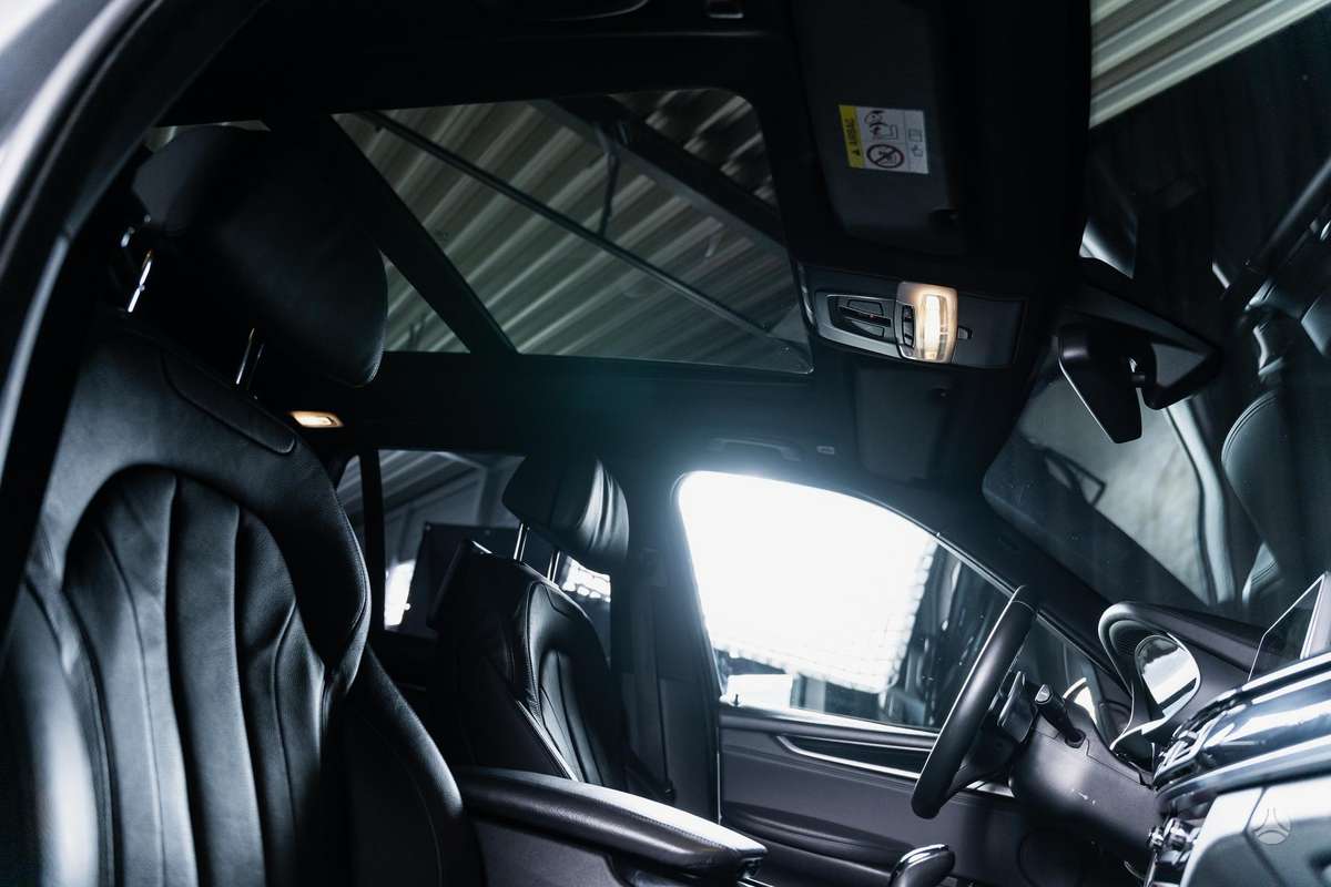 BMW X5, 3.0 l., off-road / crossover