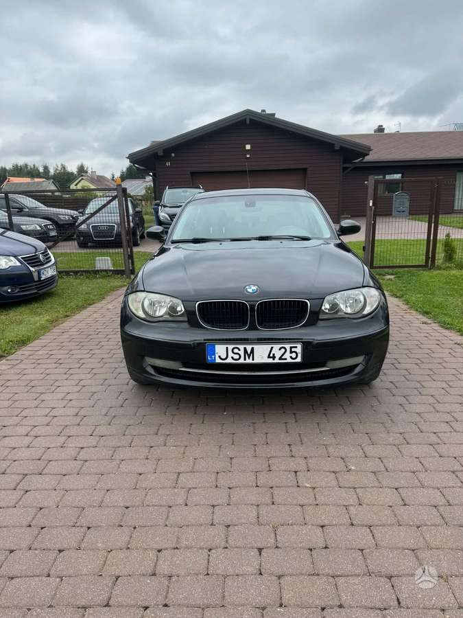 BMW 118, 2.0 l., hatchback
