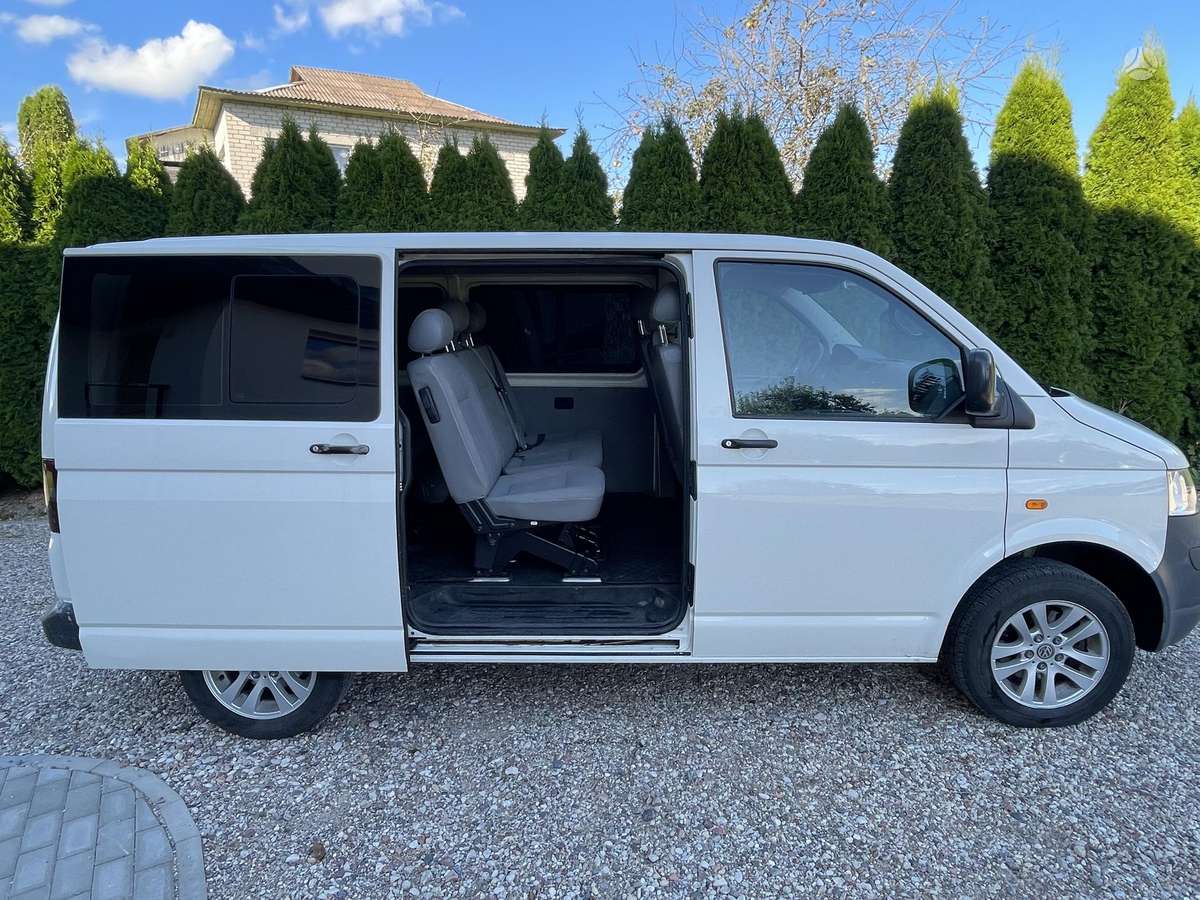 Volkswagen Transporter - 2