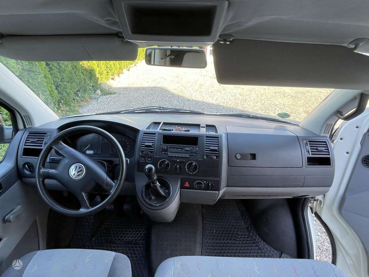 Volkswagen Transporter - 4