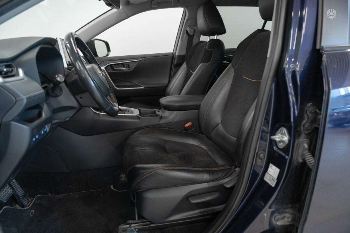 Toyota RAV4 - 7