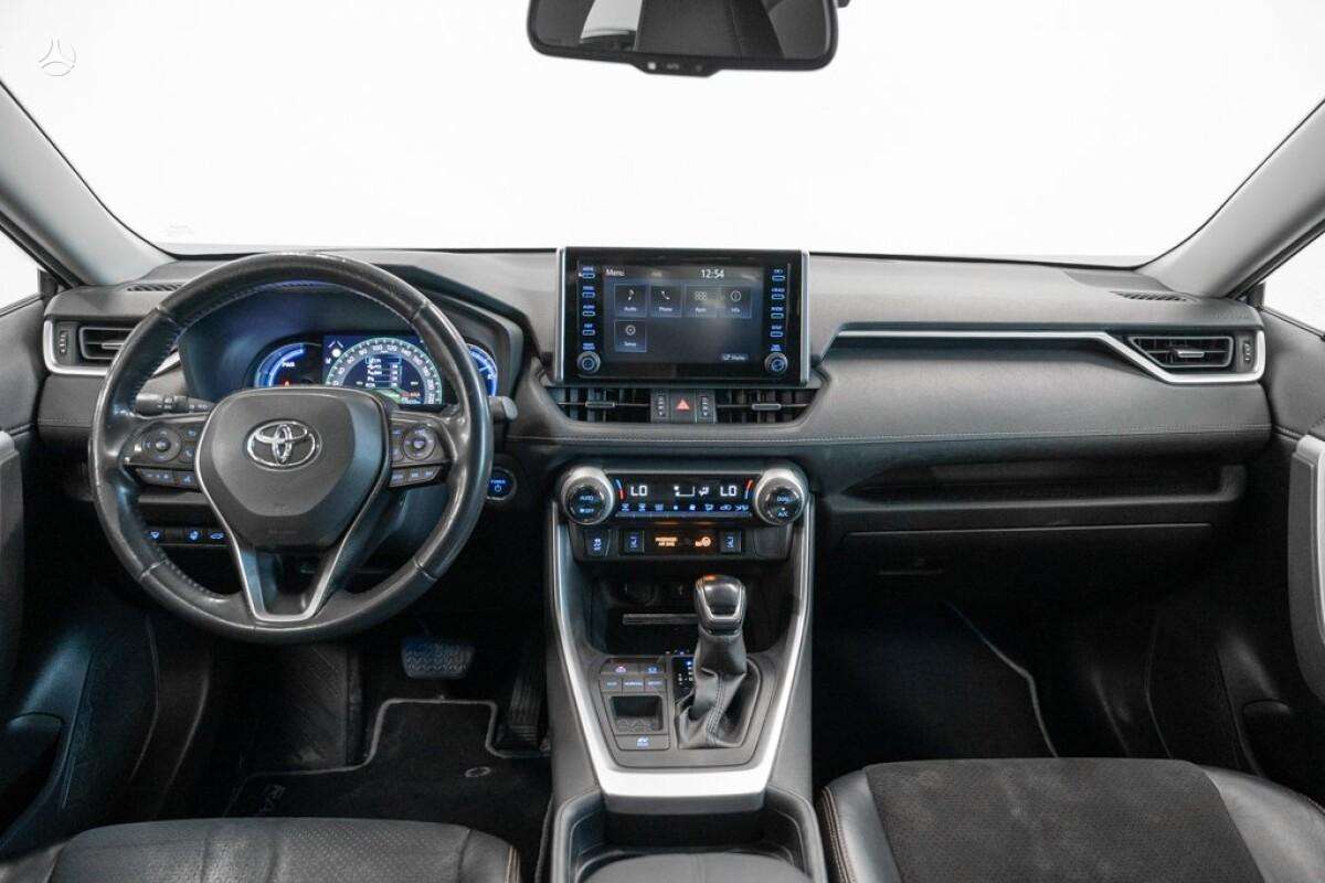 Toyota RAV4 - 8